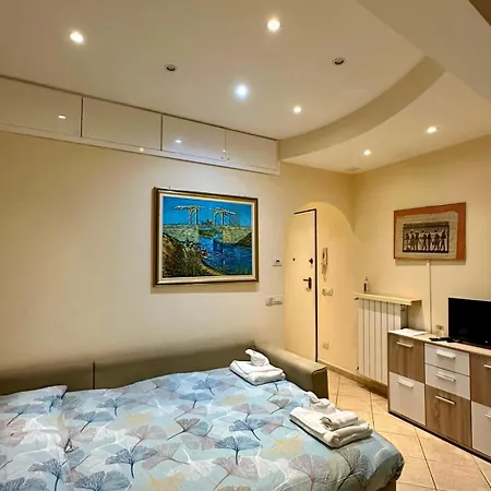 Casa Garibaldi, Centro, Spiagge, Stazione