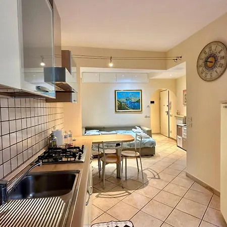 Casa Garibaldi, Centro, Spiagge, Stazione * Sanremo