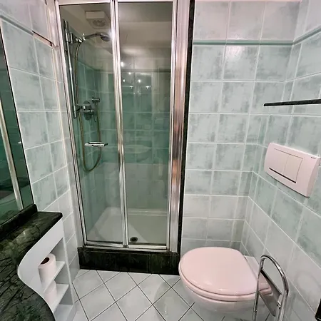 Casa Garibaldi, Centro, Spiagge, Stazione